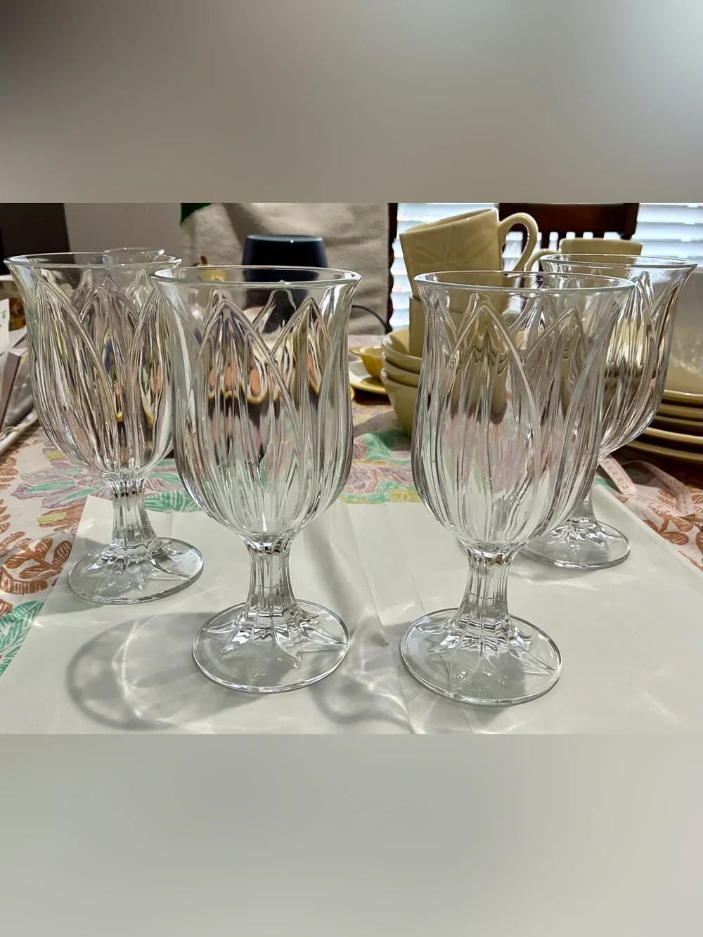 Vintage French Crystal Tulip Water Goblet Set of4. Raised fluted leaf. 14 oz. EC